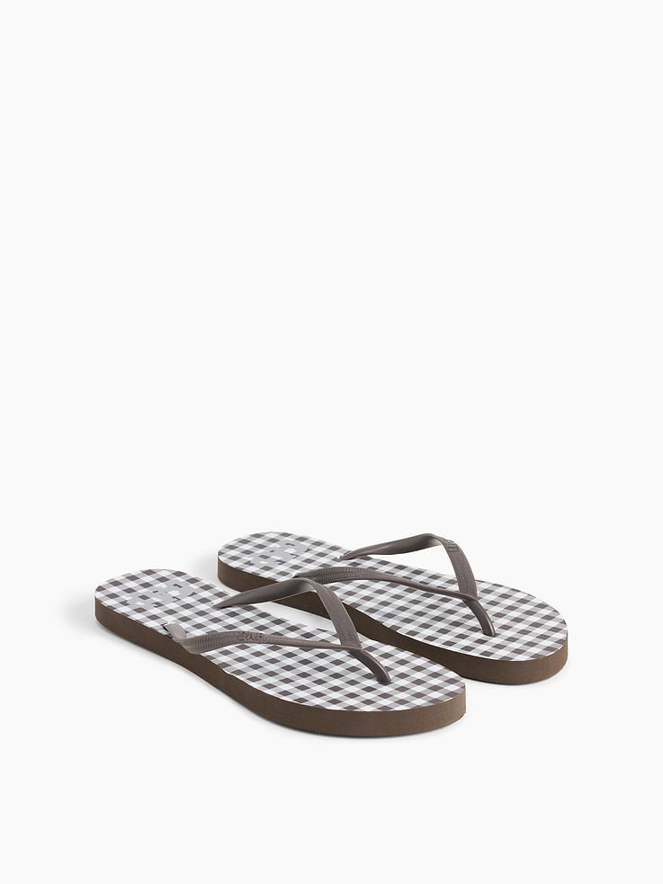 Image number 2 showing, Gap Logo Flip Flops