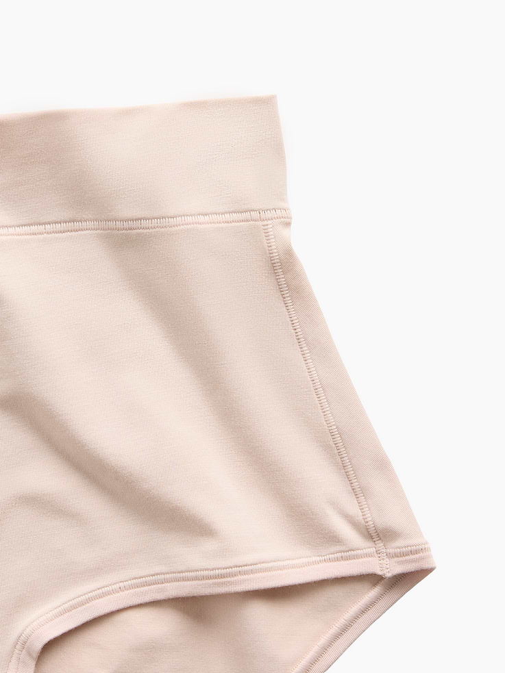 L'image numéro 3 présente Culotte taille haute en modal PureDouceur