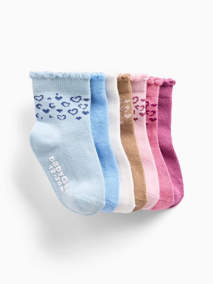 Image 1 of 1, This product is made with/contains at least 10% recycled polyester. Compared to virgin materials, using recycled materials helps reduce resource use and waste., Stretch knit., Ribbing at top., Reinforced toe and heel., Graphic at front., Gripper logo at sole helps provide traction., Product #1179448