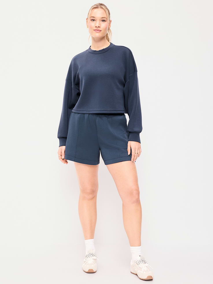 L'image numéro 4 présente Short à taille haute en molleton raffiné, entrejambe de 12,5 cm