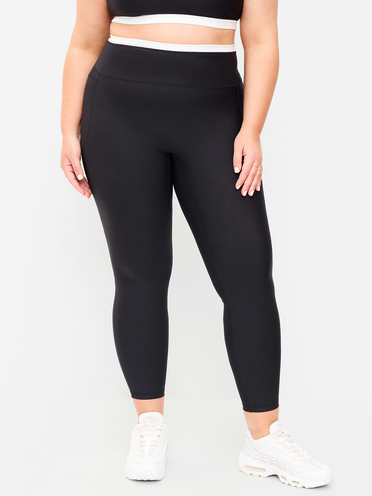 Image 7 of 9, Extra-High Waisted PowerSoft Boundless 7/8 Pocket Leggings – No Front Seam