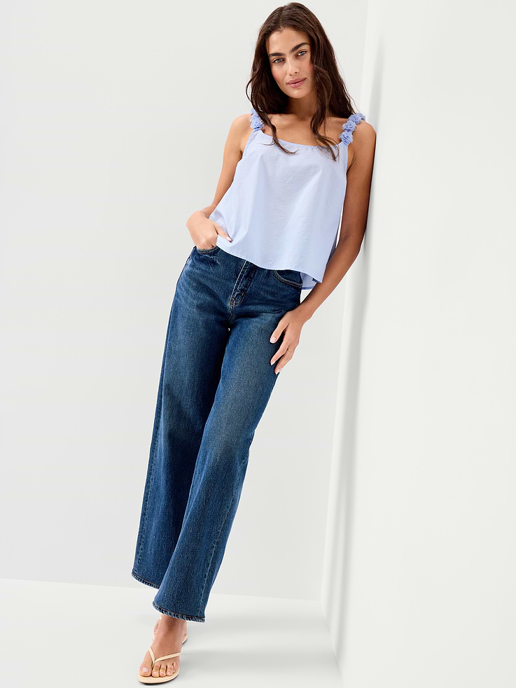L'image numéro 3 présente Camisole avec rosettes sur les bretelles