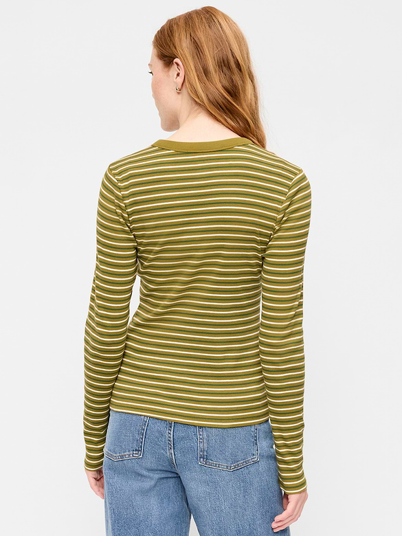Snug Crew-Neck Long Sleeve T-Shirt