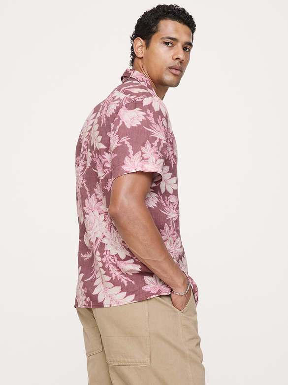 Chemise de vacances classique en lin à motif floral à coupe standard