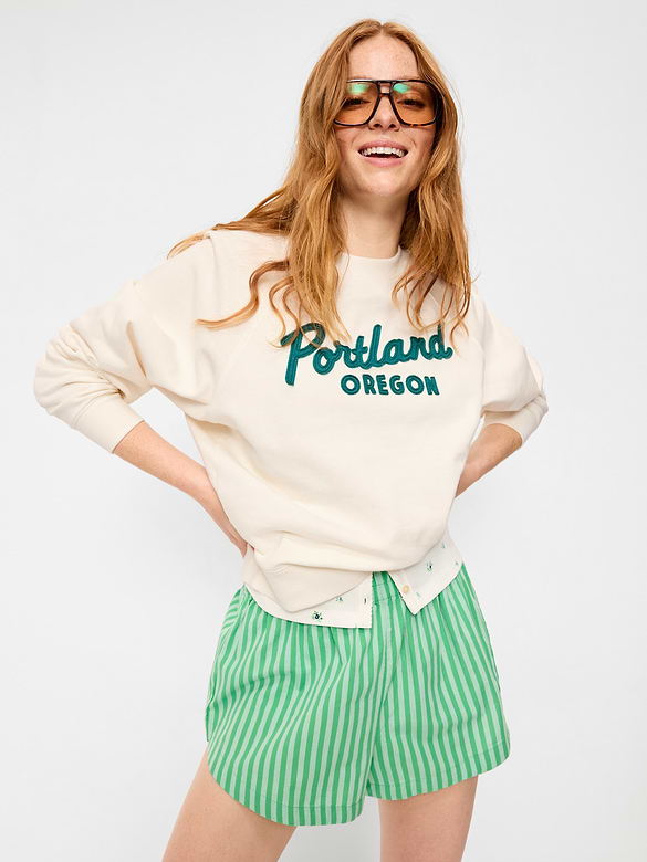 Oversized Raglan Sweatshirt