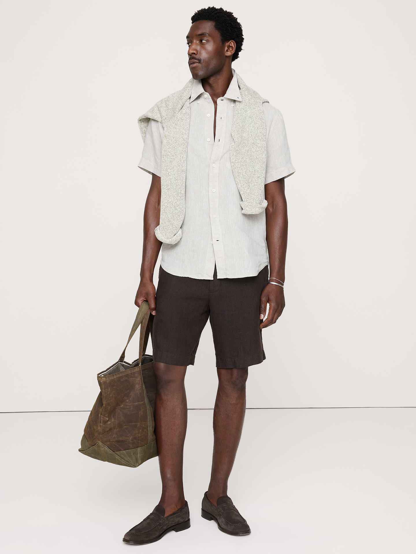 L'image numéro 4 présente Chemise standard à manches courtes en lin