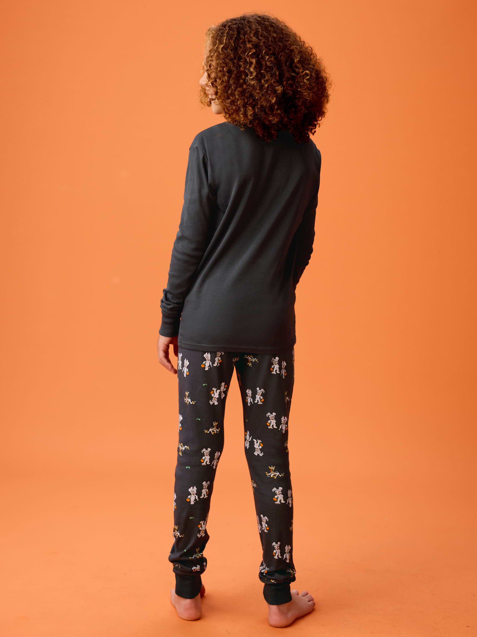 L'image numéro 2 présente Pyjama ajusté Old Navy x Disney pour enfant