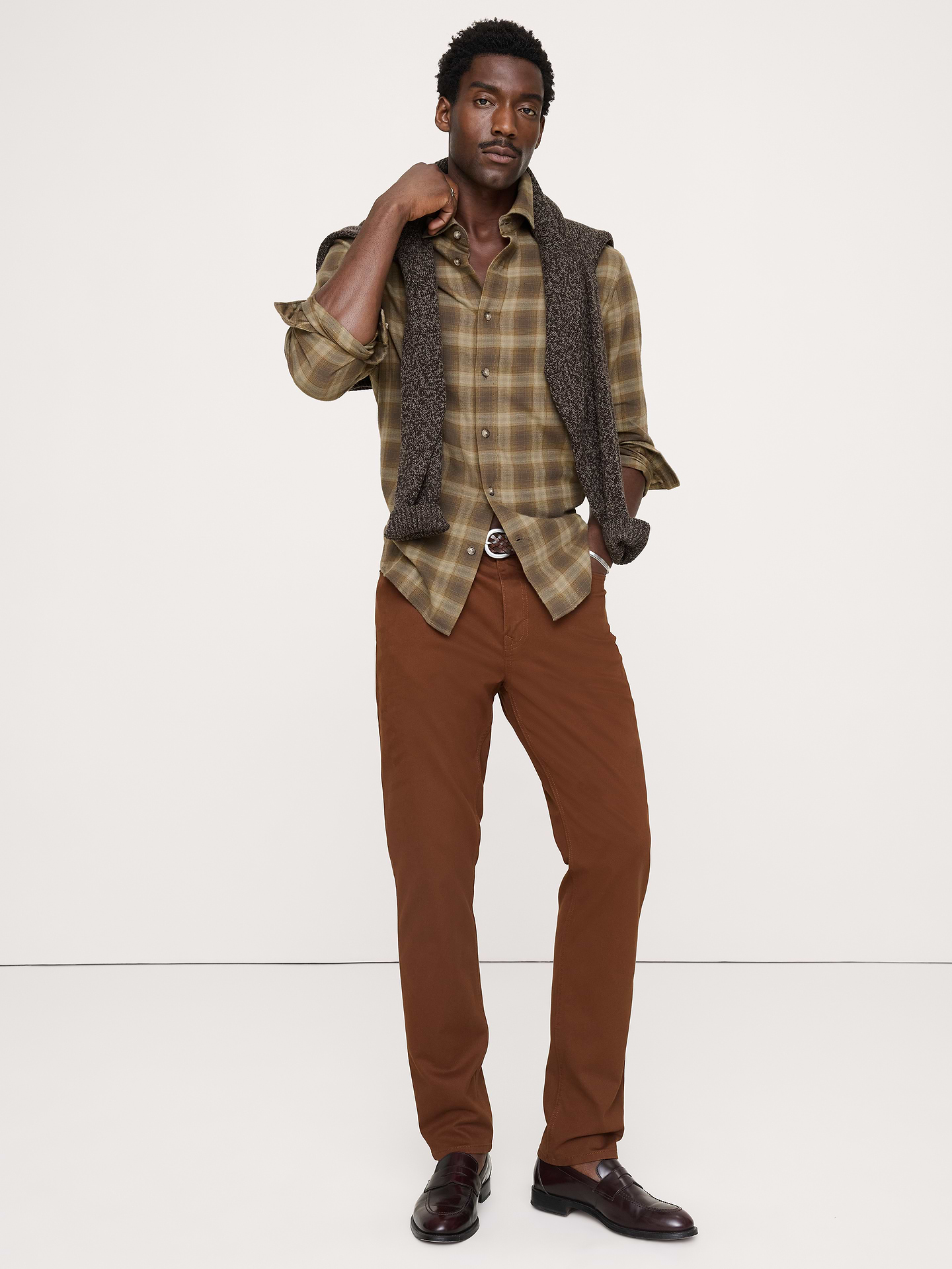 L'image numéro 1 présente Pantalon Voyageur étroit