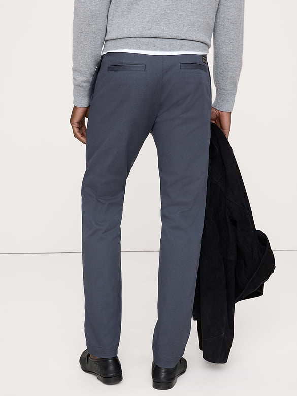 Chino étroit en tissu italien extensible