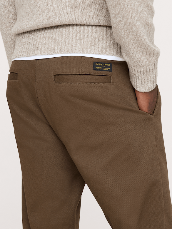 Chino étroit en tissu italien extensible
