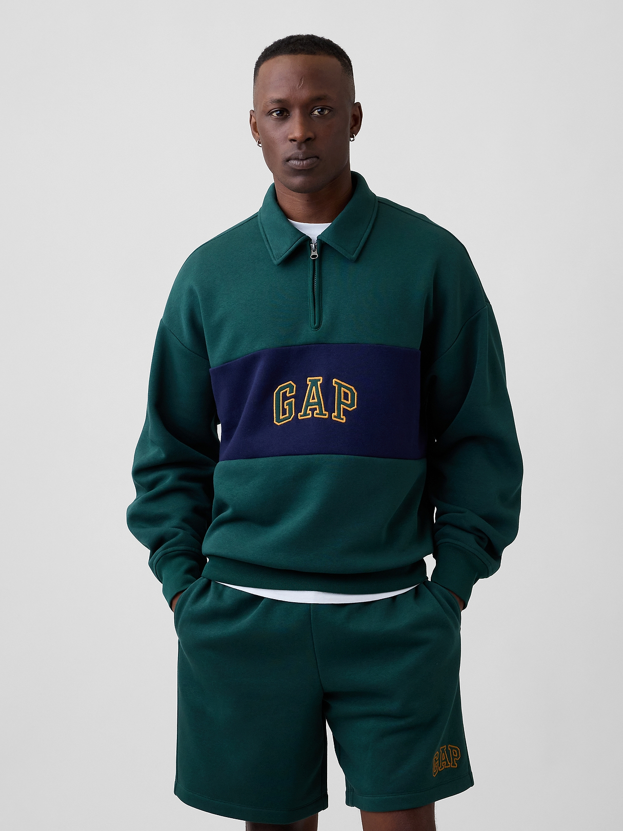 ユキの GAP Oversized Gap Logo Quarter-Zip Sweatshirt | Gap Factory