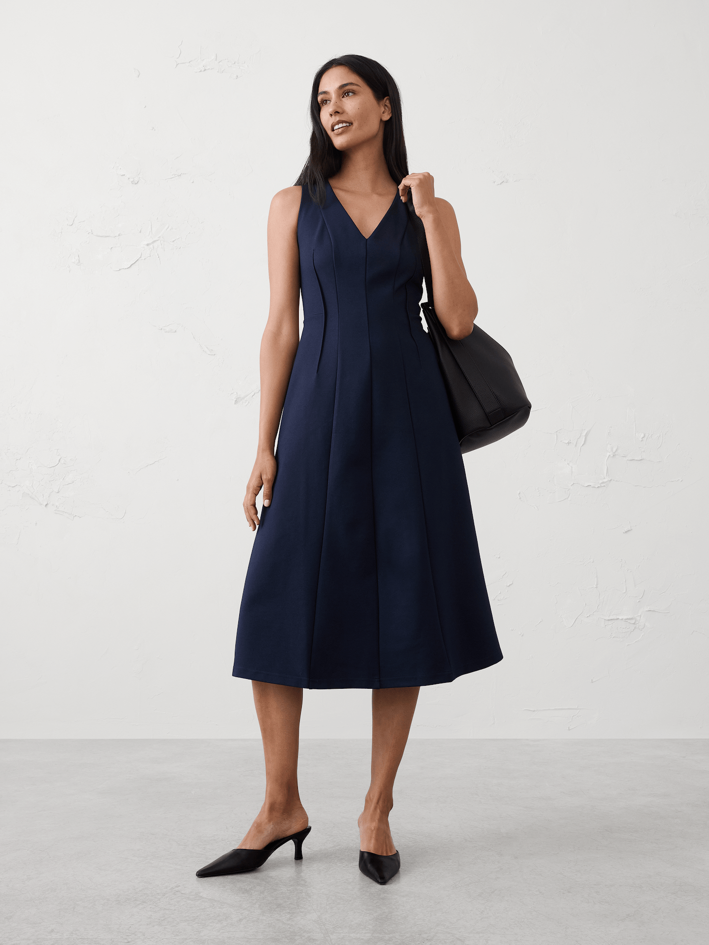 L'image numéro 1 présente Robe mi-longue en tricot point de Rome