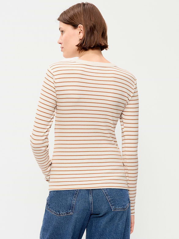 Snug Crew-Neck Long Sleeve T-Shirt