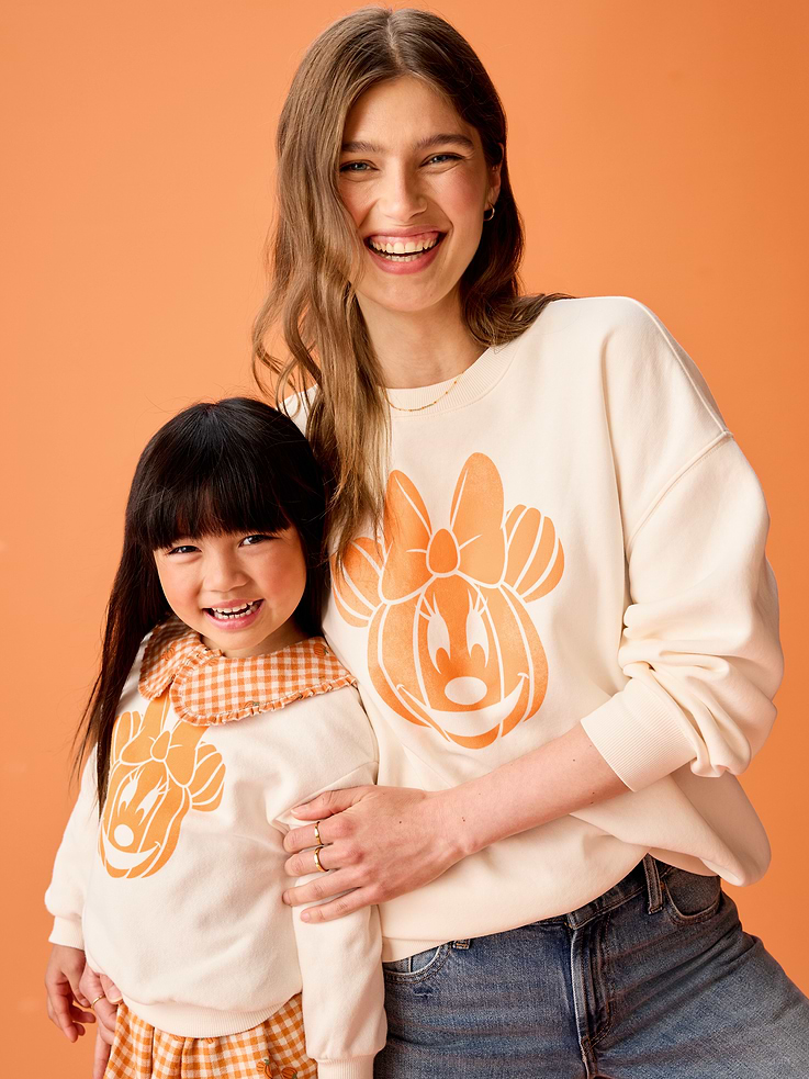 Image number 5 showing, Old Navy x Disney Minnie Mouse Oversized Sweatshirt for Women