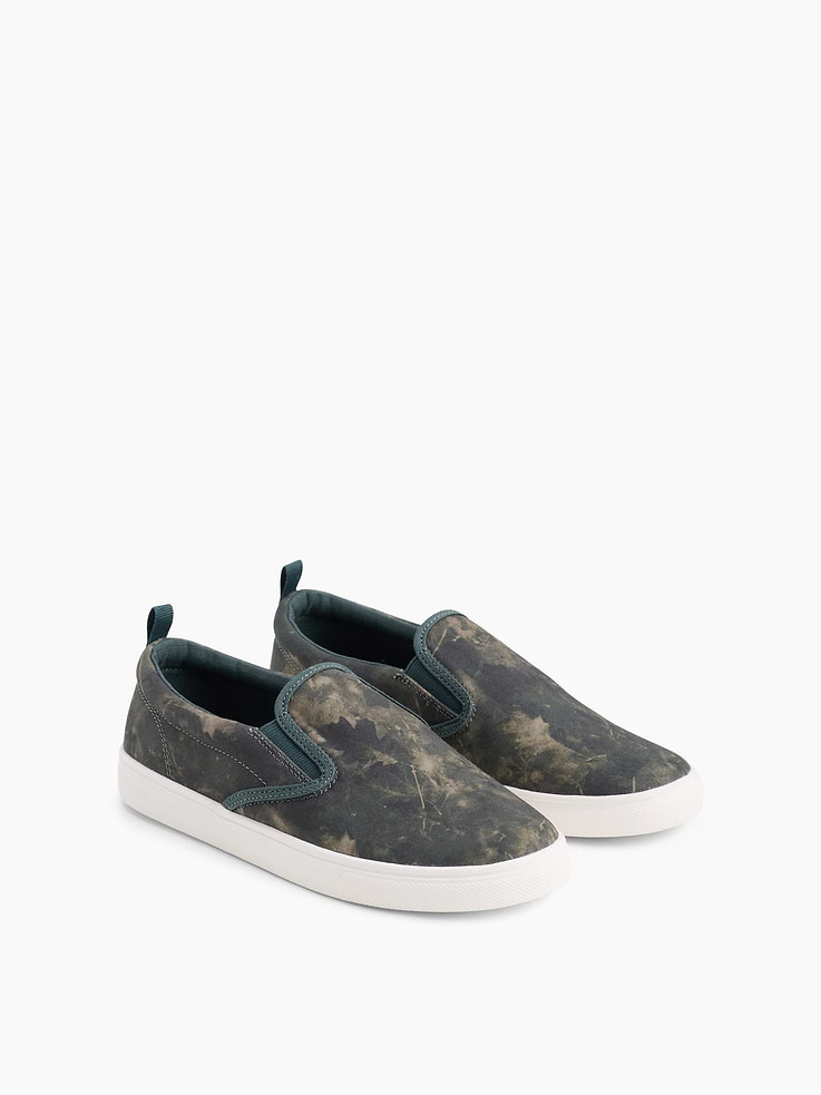 Image number 2 showing, Kids Canvas Camo Slip-On Sneakers