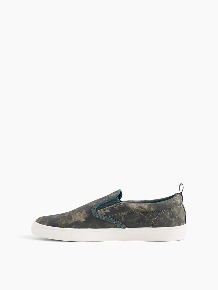 Image number 4 showing, Kids Canvas Camo Slip-On Sneakers