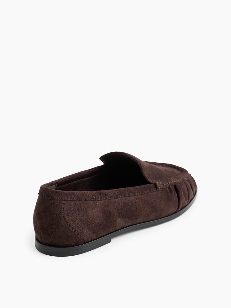 Image number 3 showing, Vegan Suede Ruched Loafers