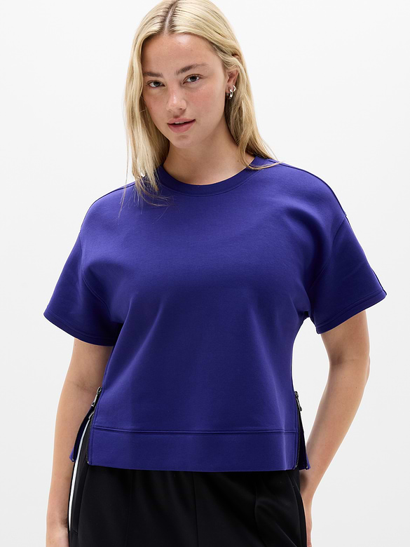 Form Knit Sweatshirt Tee