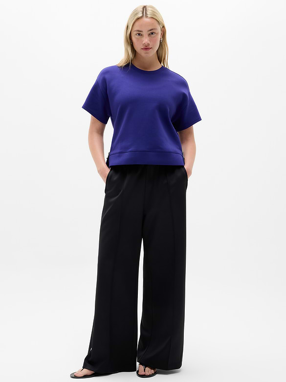 Form Knit Sweatshirt Tee