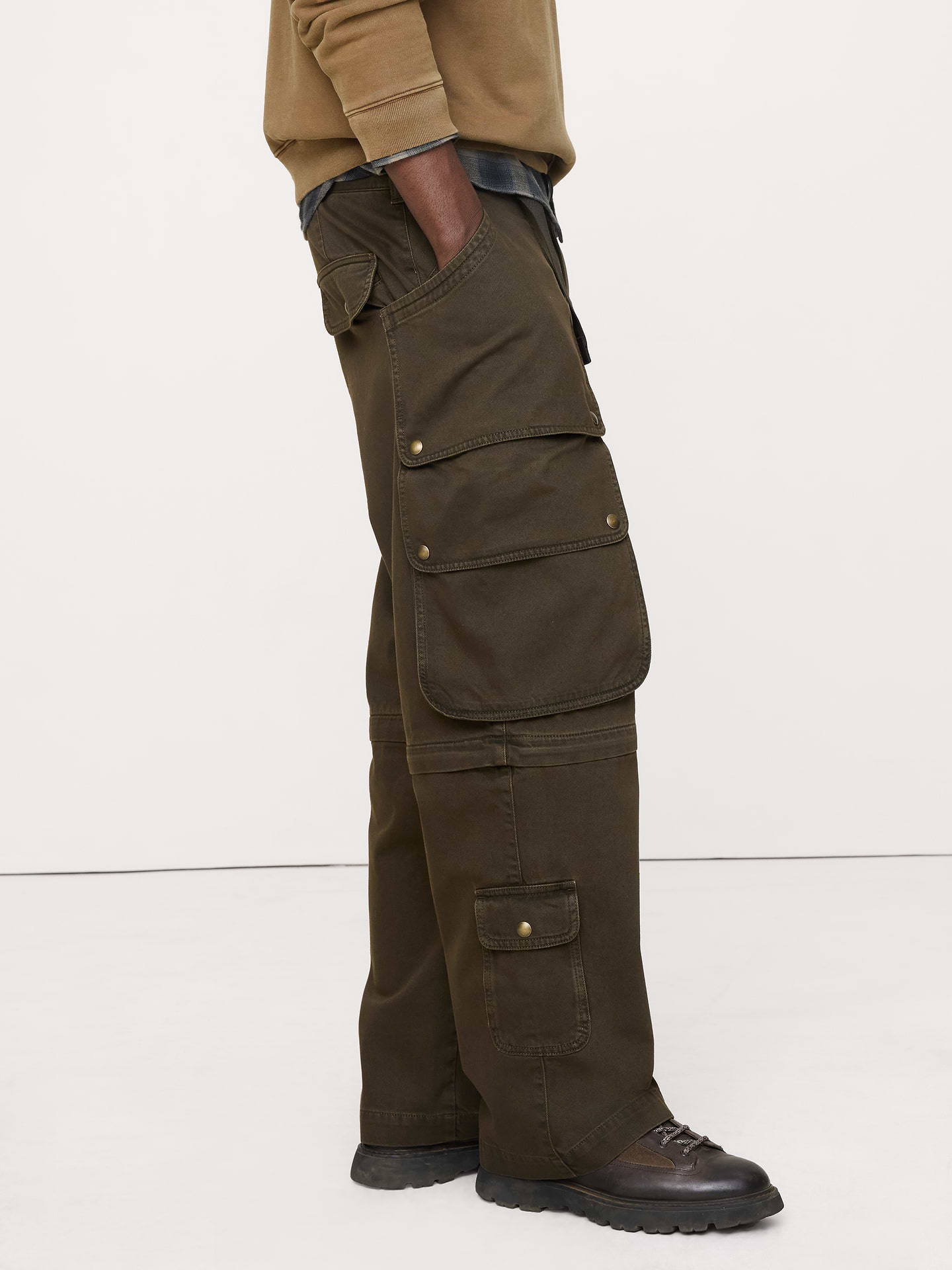 L'image numéro 4 présente Pantalon cargo convertible en sergé de coton