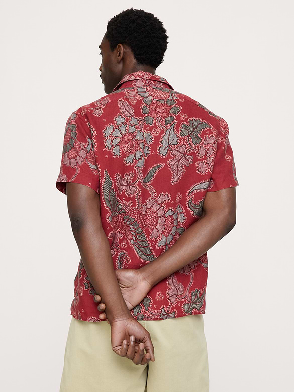 Chemise de vacances coupe standard en lin