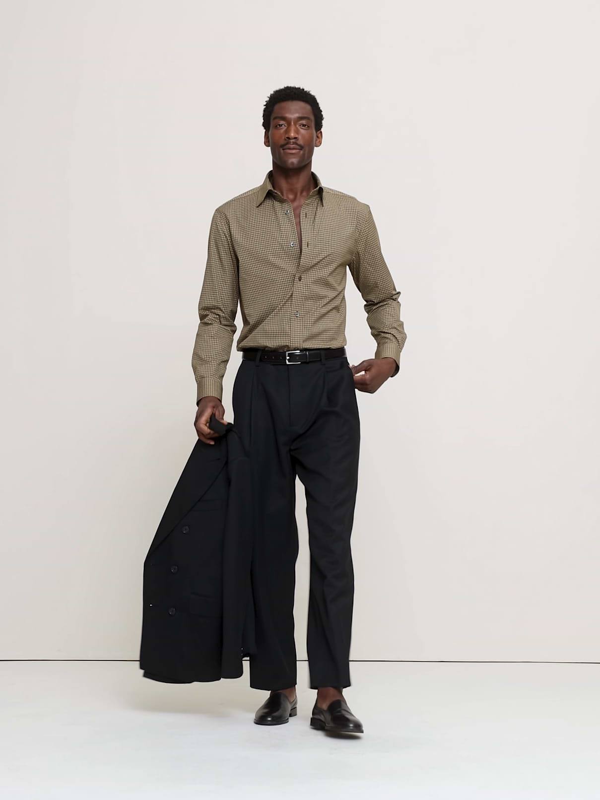 Standard-Fit Wrinkle-Resistant Dress Shirt | Banana Republic