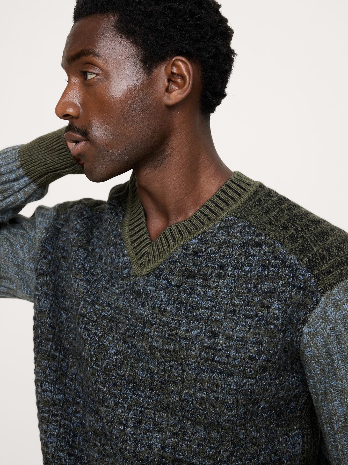 Image 4 of 7, Merino V-Neck Sweater