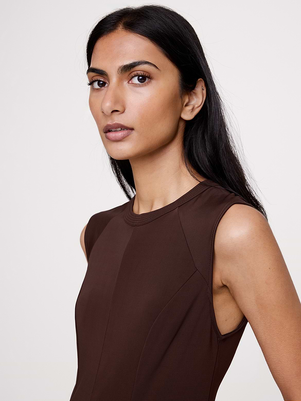 Robe longue à panneaux en jersey mat