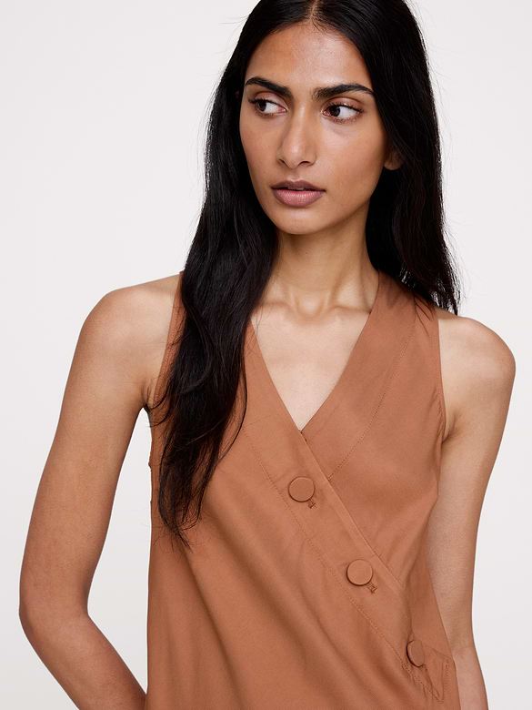 Robe mi-longue boutonnée en viscose
