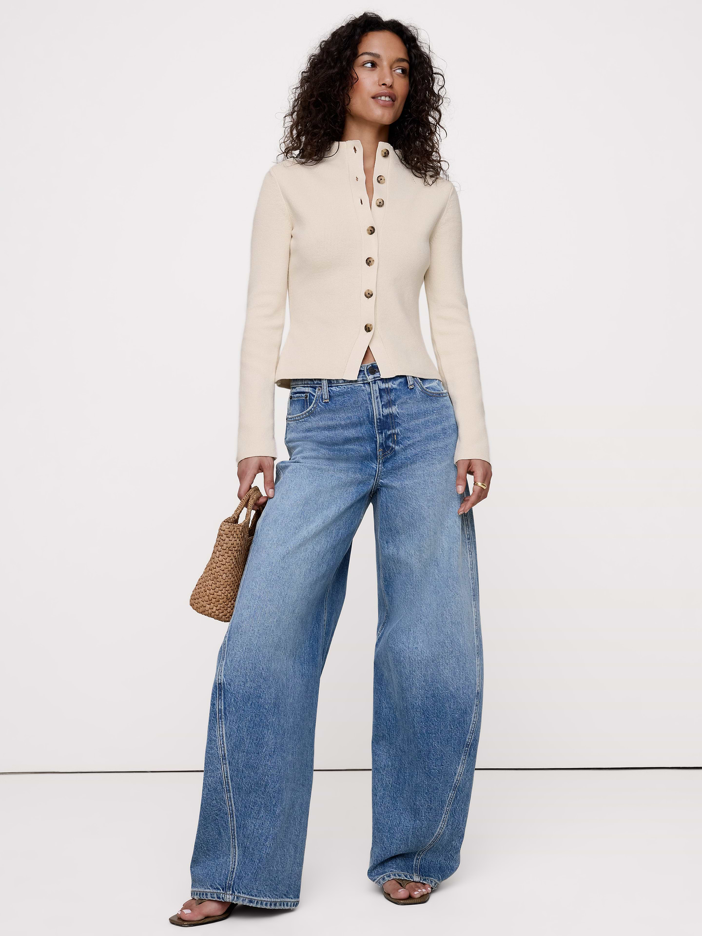 L'image numéro 5 présente Cardigan à col cheminée en coton et soie pied d’alouette