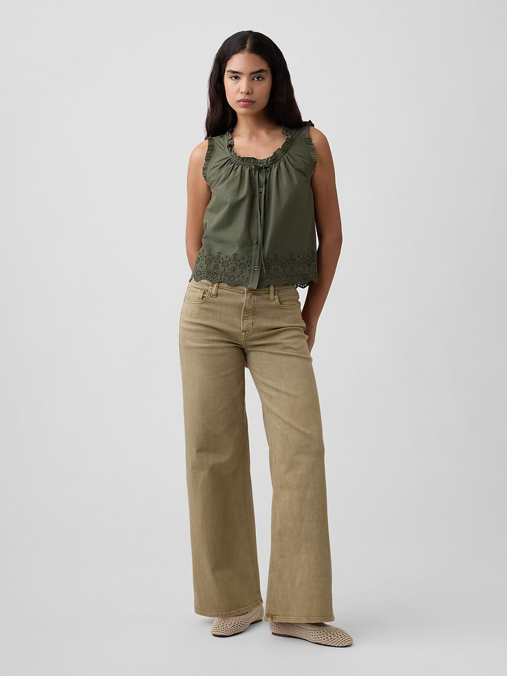 Image number 3 showing, Relaxed Sleeveless Button-Up Top