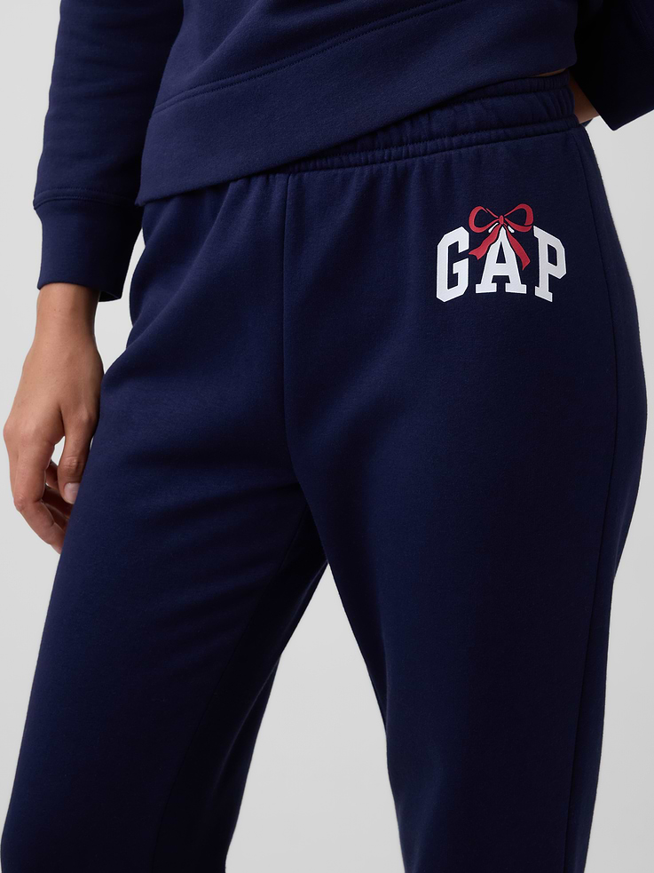 Image number 4 showing, Gap Logo Pull-On Slim Sweatpants
