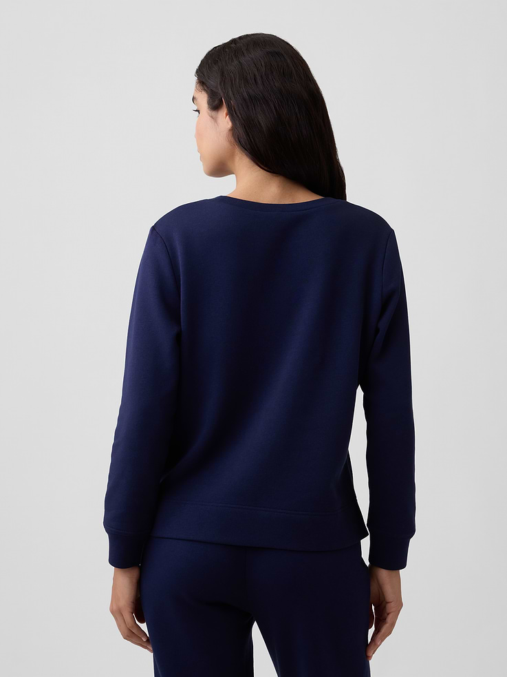 Image number 2 showing, Relaxed Gap Logo Sweatshirt
