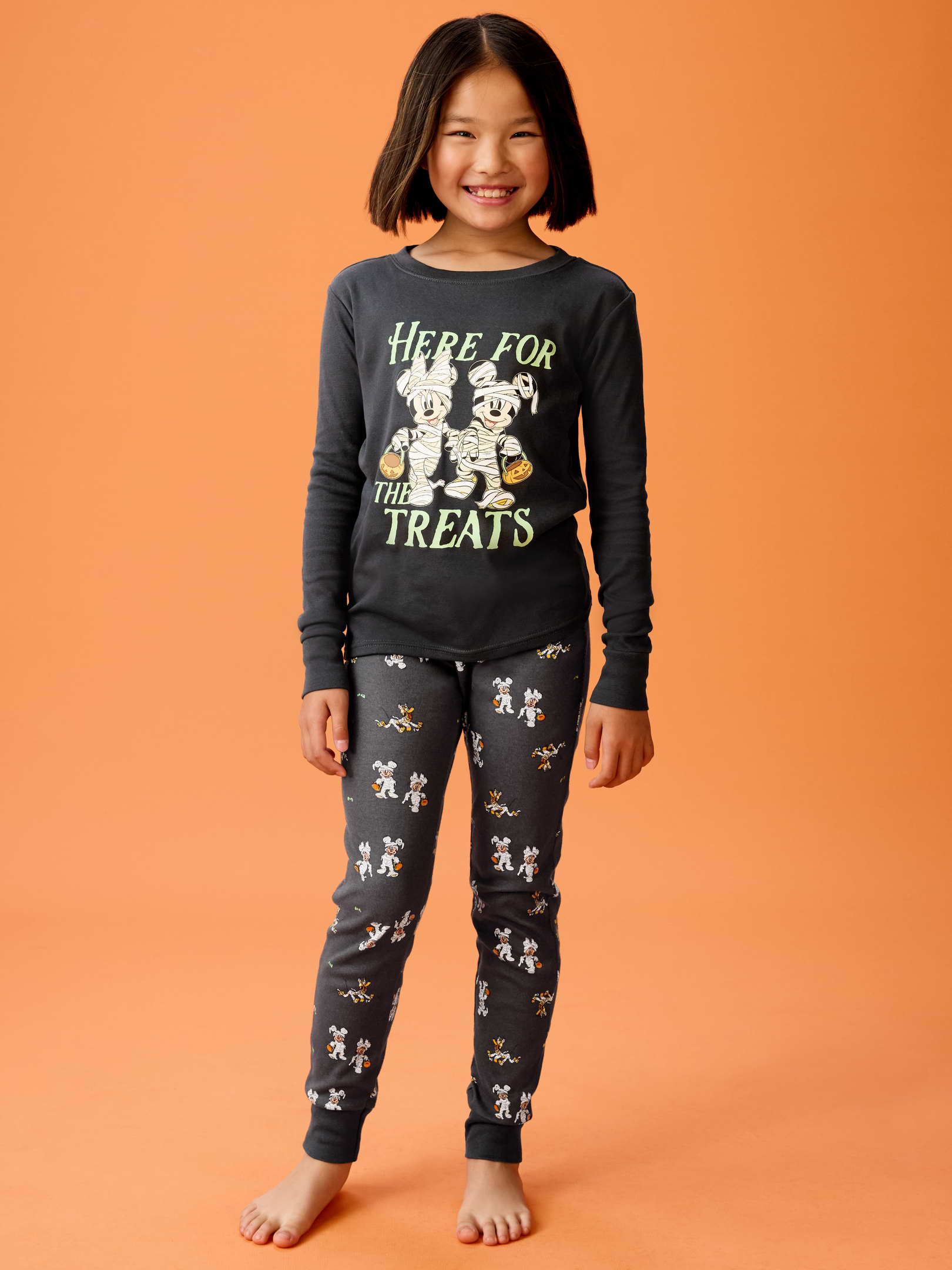 L'image numéro 3 présente Pyjama ajusté Old Navy x Disney pour enfant