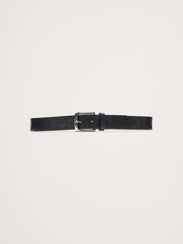 Ceinture en cuir repoussé à motifs géométriques