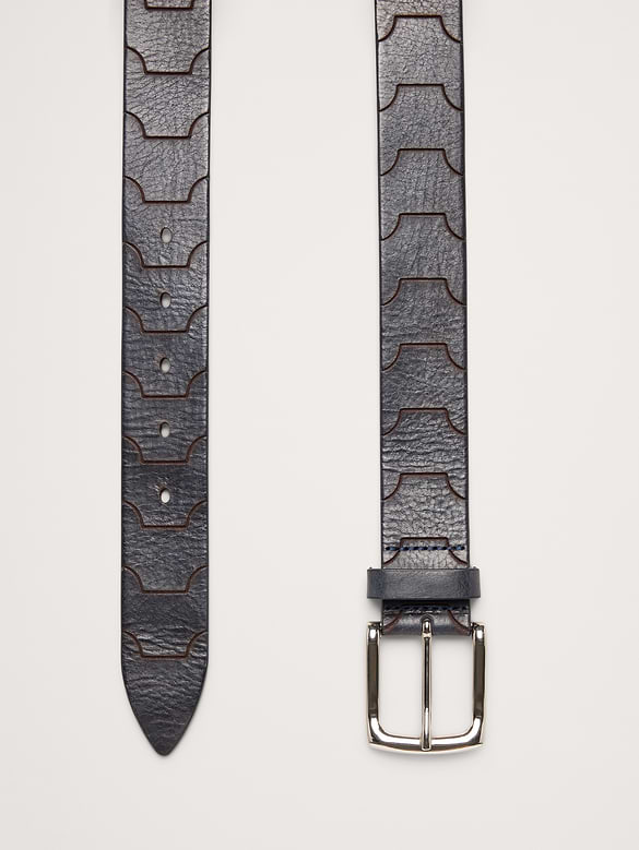 Ceinture en cuir repoussé à motifs géométriques