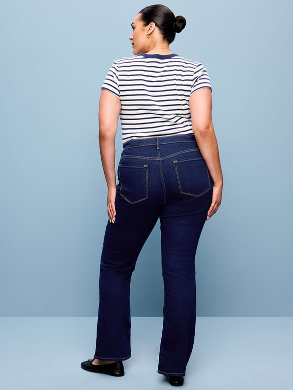 Mid-Rise Wow Boot-Cut Jeans