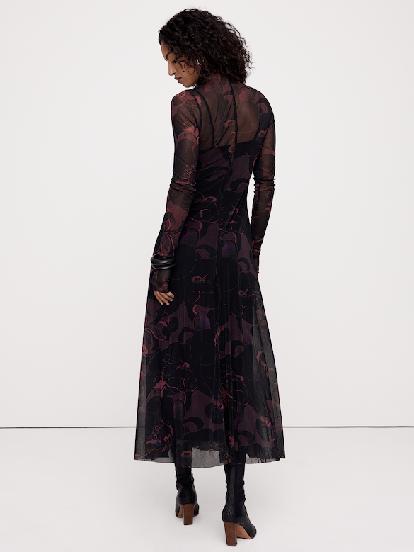 Robe longue en tissu à mailles à manches longues