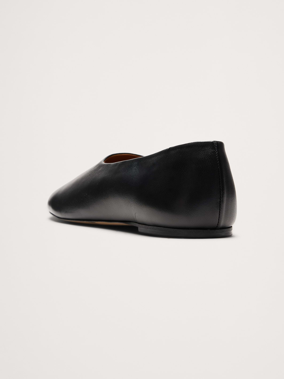 L'image numéro 4 présente Ballerines en cuir italien