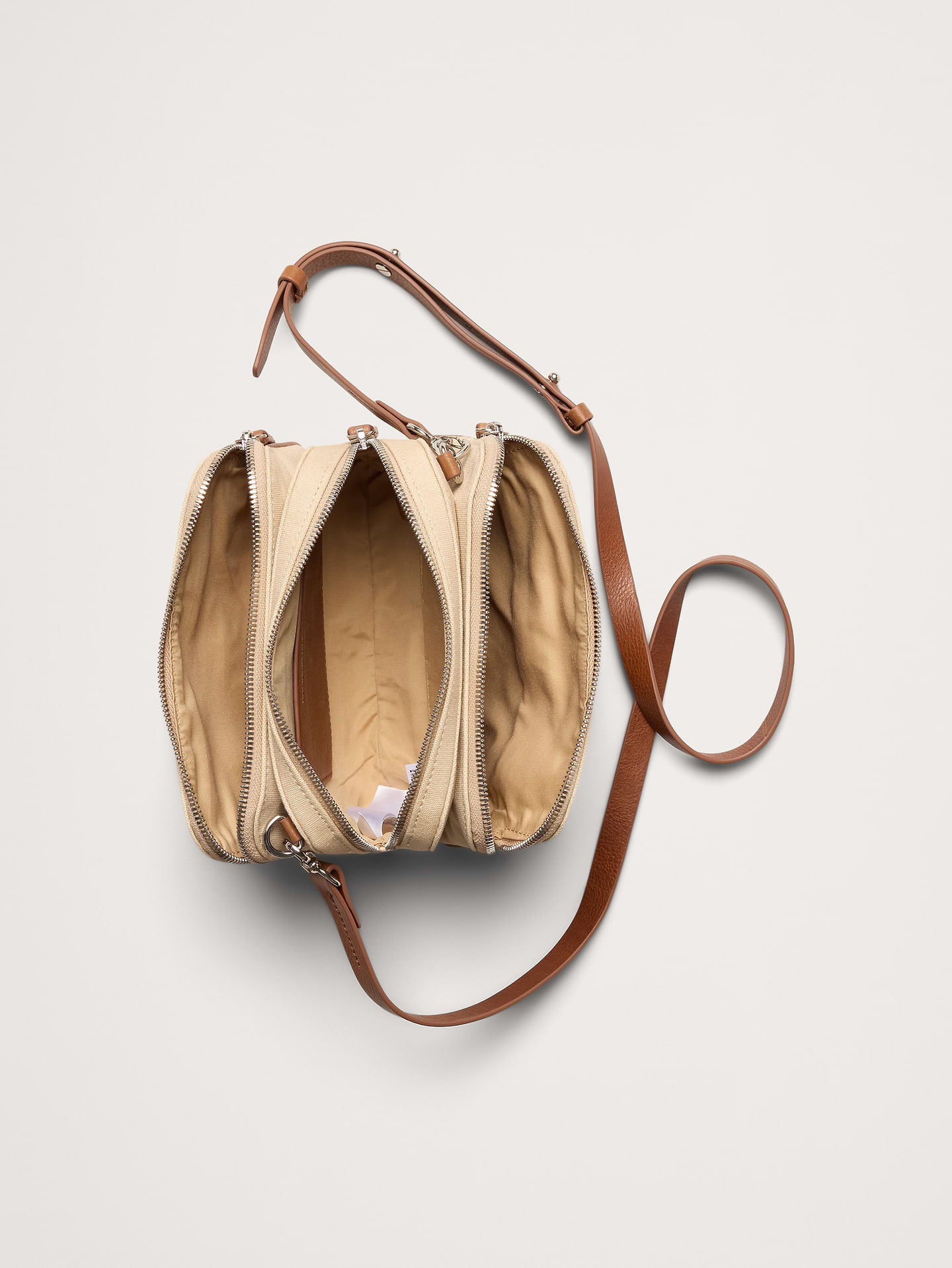 L'image numéro 5 présente Sac à trois glissières Vida
