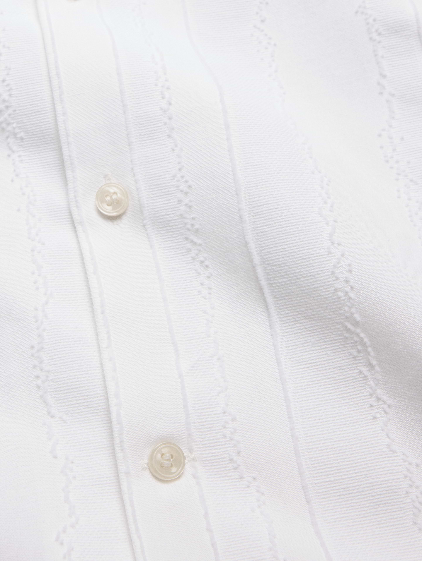 L'image numéro 5 présente Chemise de vacances décontractée en jacquard de coton et de lin