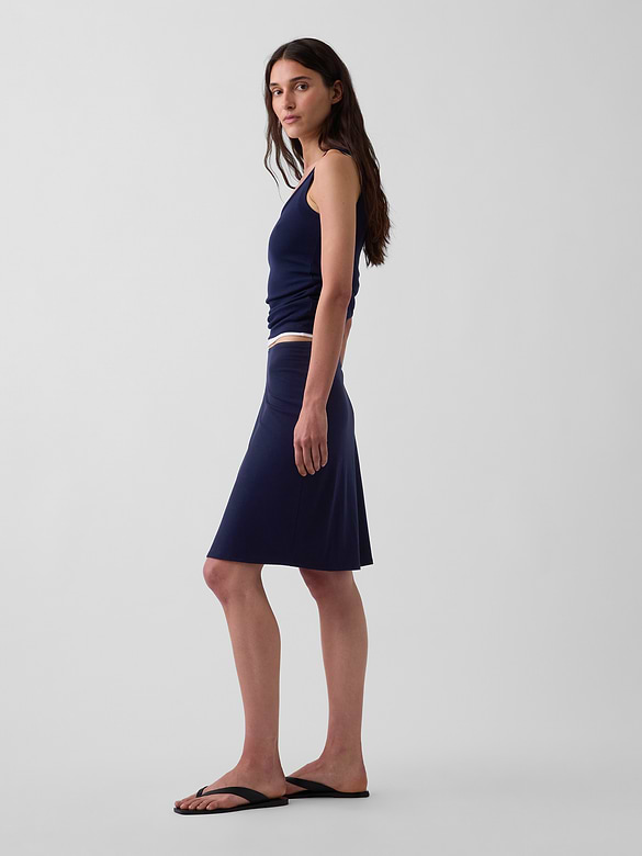 Easy Knee-Length Skirt