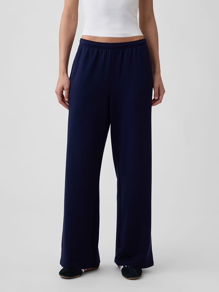 Image number 3 showing, CloudLight Relaxed Wide-Leg Sweatpants