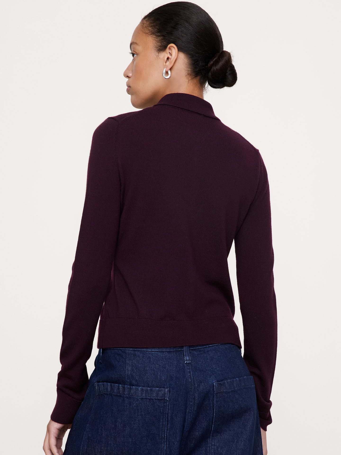 L'image numéro 2 présente Cardigan polo en laine mérinos