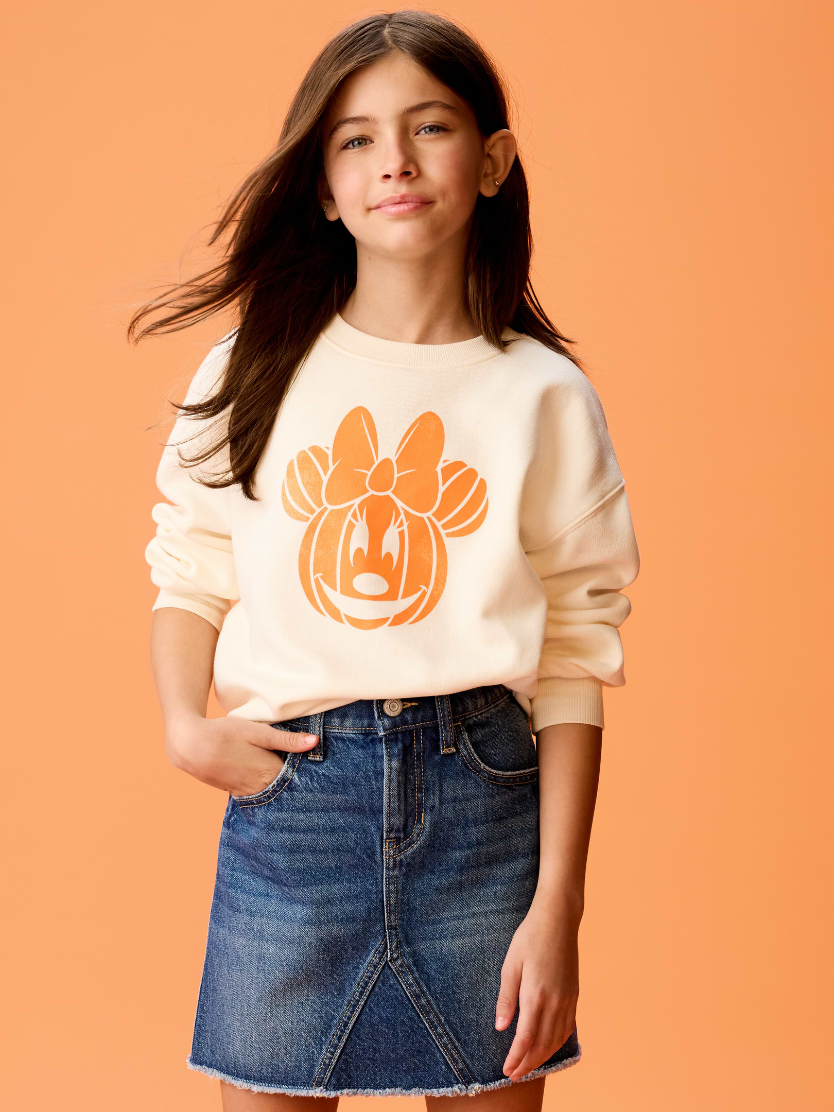 L'image numéro 1 présente Chandail long surdimensionné en coton ouaté Minnie Mouse Old Navy x Disney pour fille