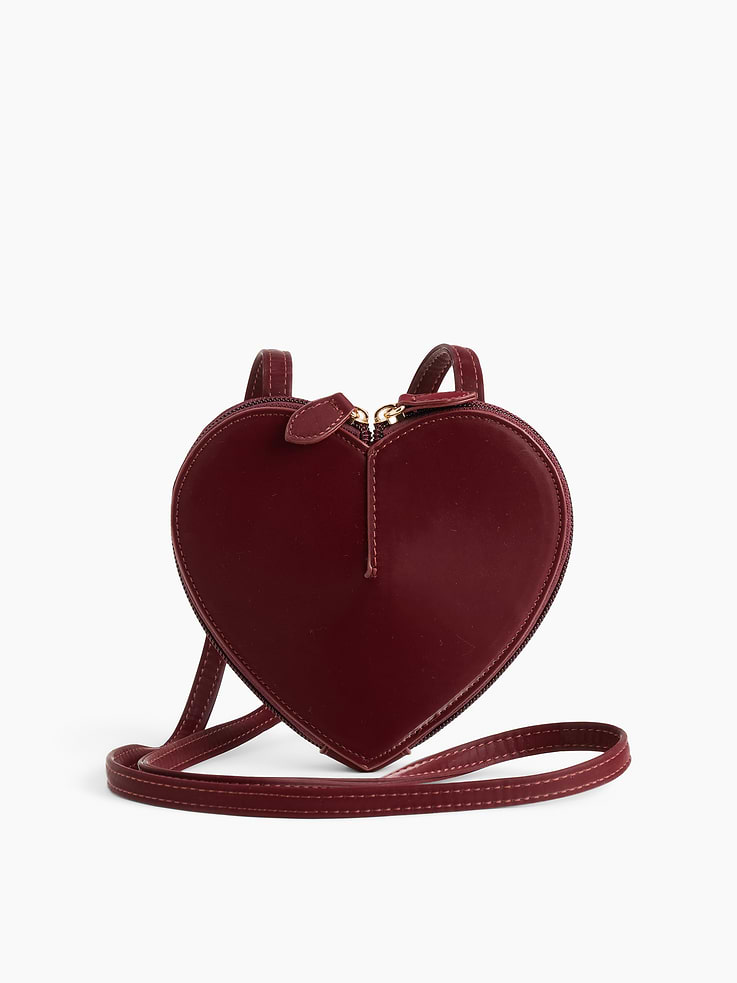L'image numéro 1 présente Sac à bandoulière en forme de cœur