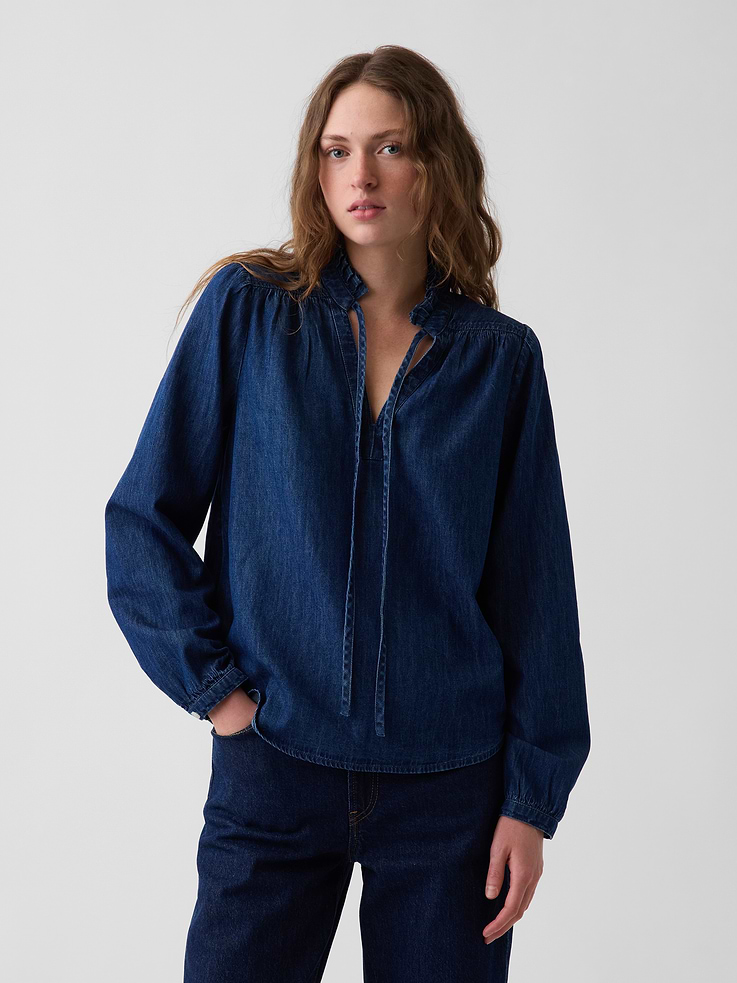 L'image numéro 1 présente Chemisier à enfiler en denim à col écharpe