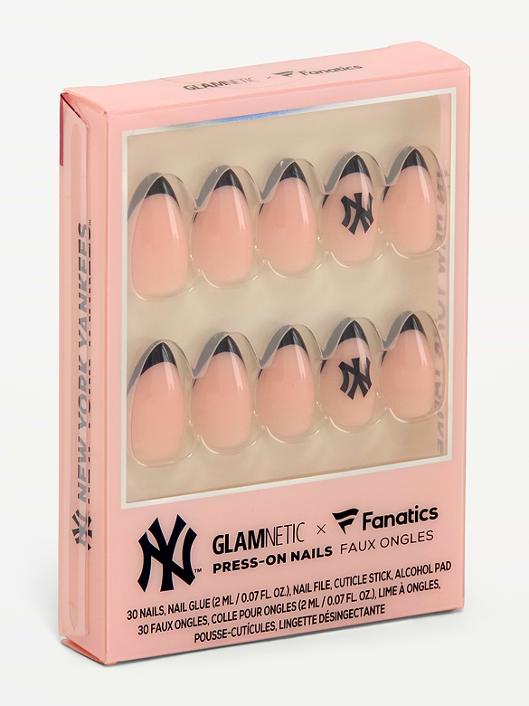 Glamnetic x Fanatics New York Yankees Press-On Nail Kit