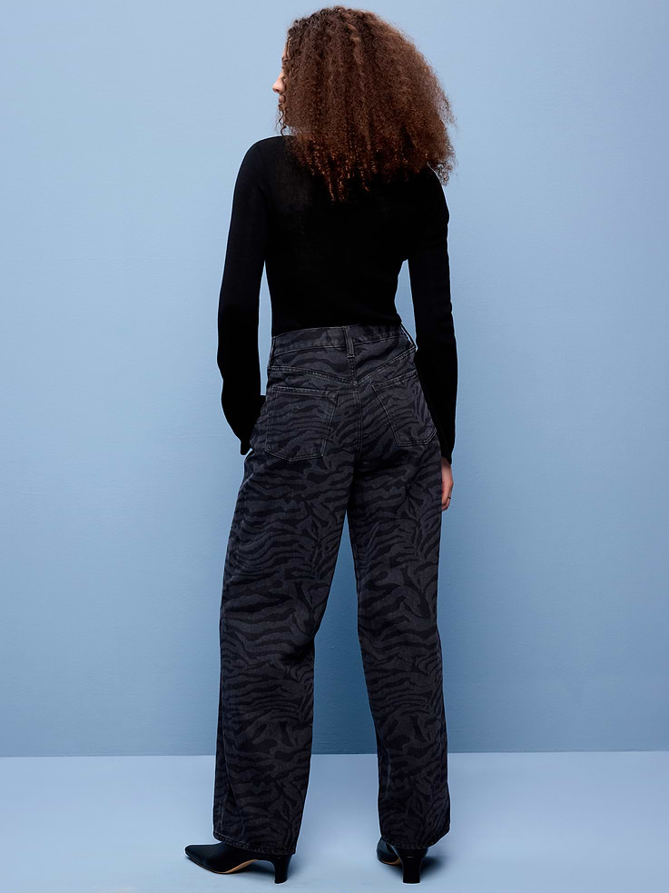 L'image numéro 3 présente Jean coupe généreuse jambe large à taille haute