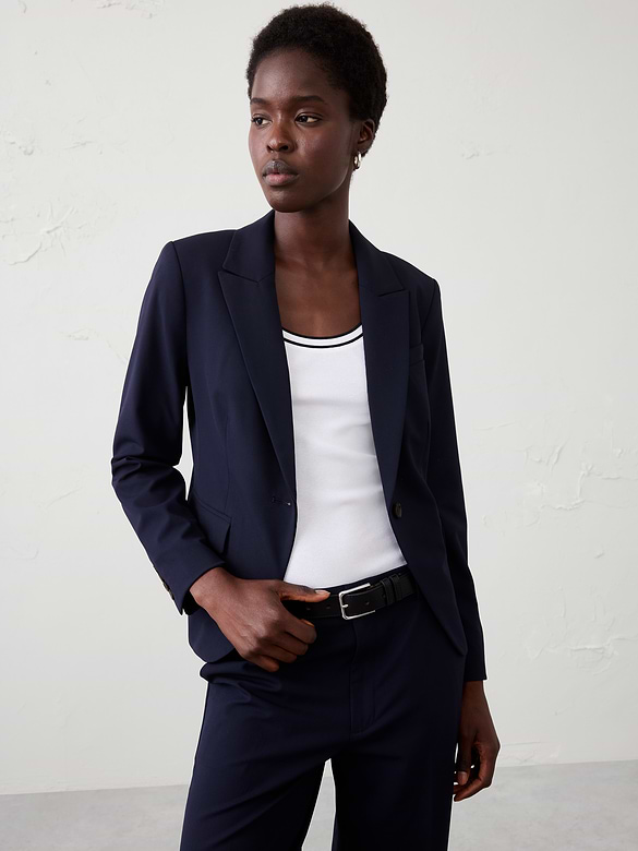 Sculpted Stretch Classic Blazer
